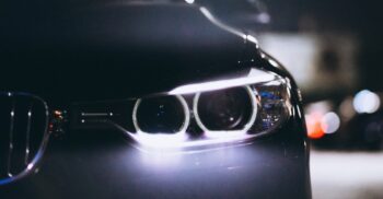 ¿Cuándo cambiar las luces del coche?