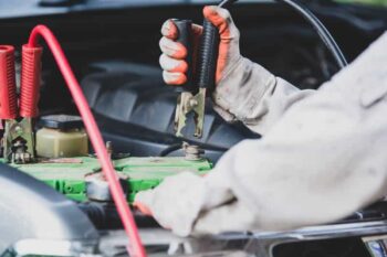 ¿Cuánto dura la batería de tu coche? Estos son los factores que más influyen